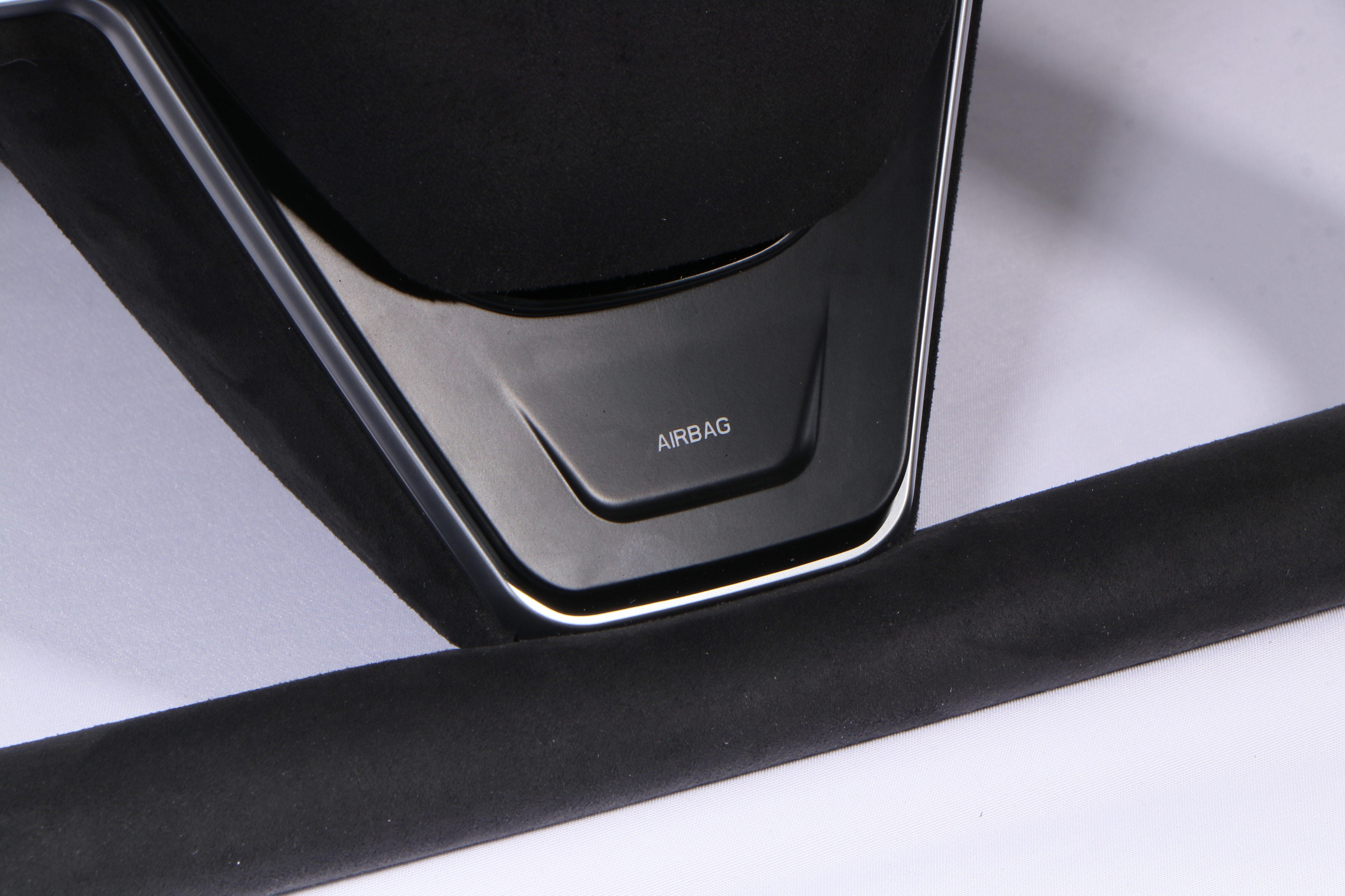 Model 3/Y – Yoke Steering Wheel